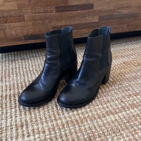 JONAK Black Leather Chelsea Boots, Block Heel - Picture 4 of 8
